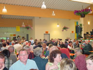 Tivola's Welt - Bildergalerie Neuendorfer Dorffest im Jahr 2003 - Beatabend mit der Gruppen The Jets, Sperrstund und Sohlmen