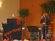 Tivola's Welt - Bildergalerie Neuendorfer Dorffest im Jahr 2003 - Beatabend mit der Gruppen The Jets, Sperrstund und Sohlmen